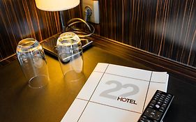 Hotel 22